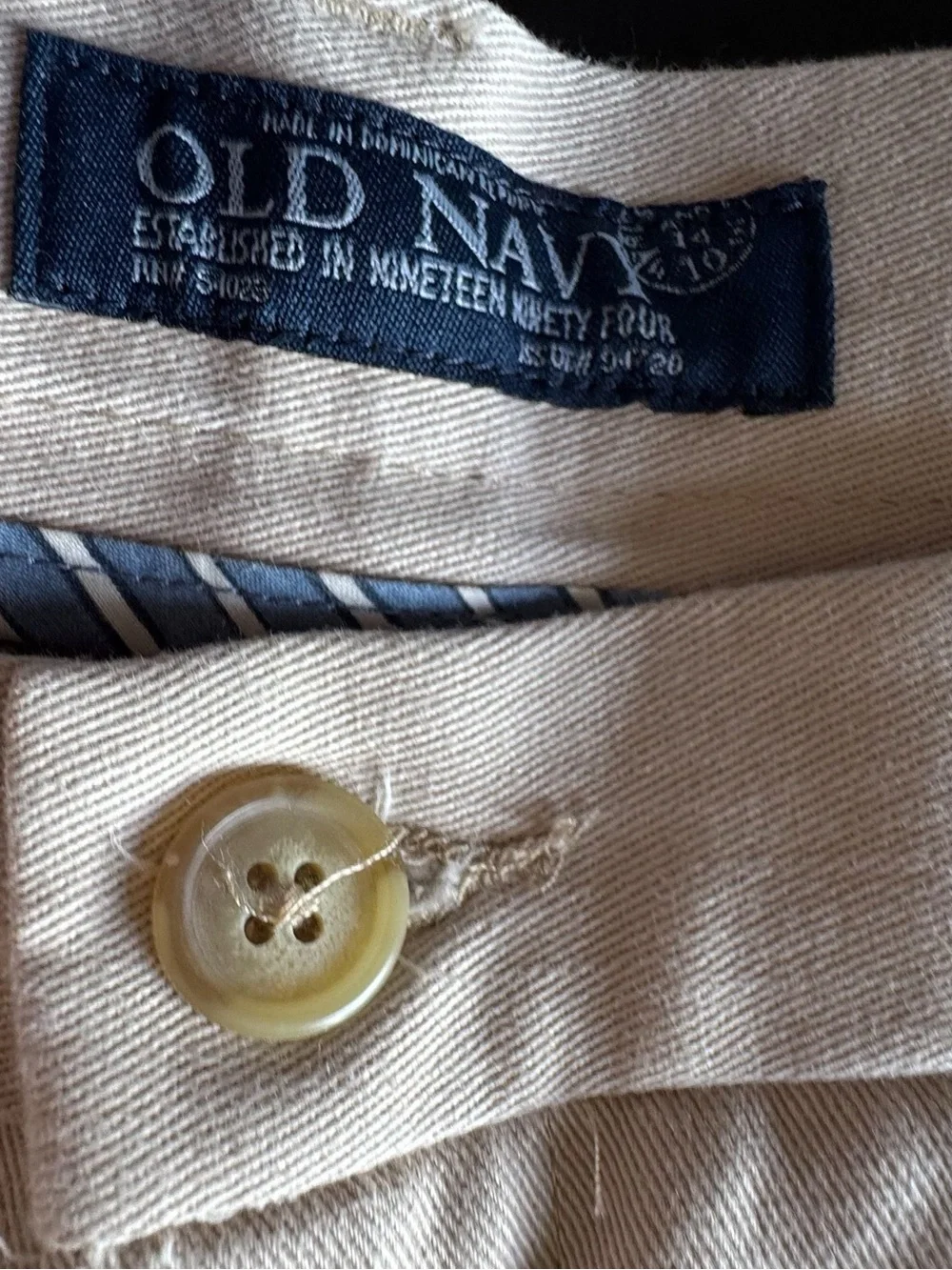 Old Navy Men’s Khaki Chino Pants 40x32 Beige Flat Front 100% Cotton